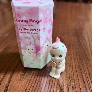 Sonny Angel Cherry Blossom Parrot